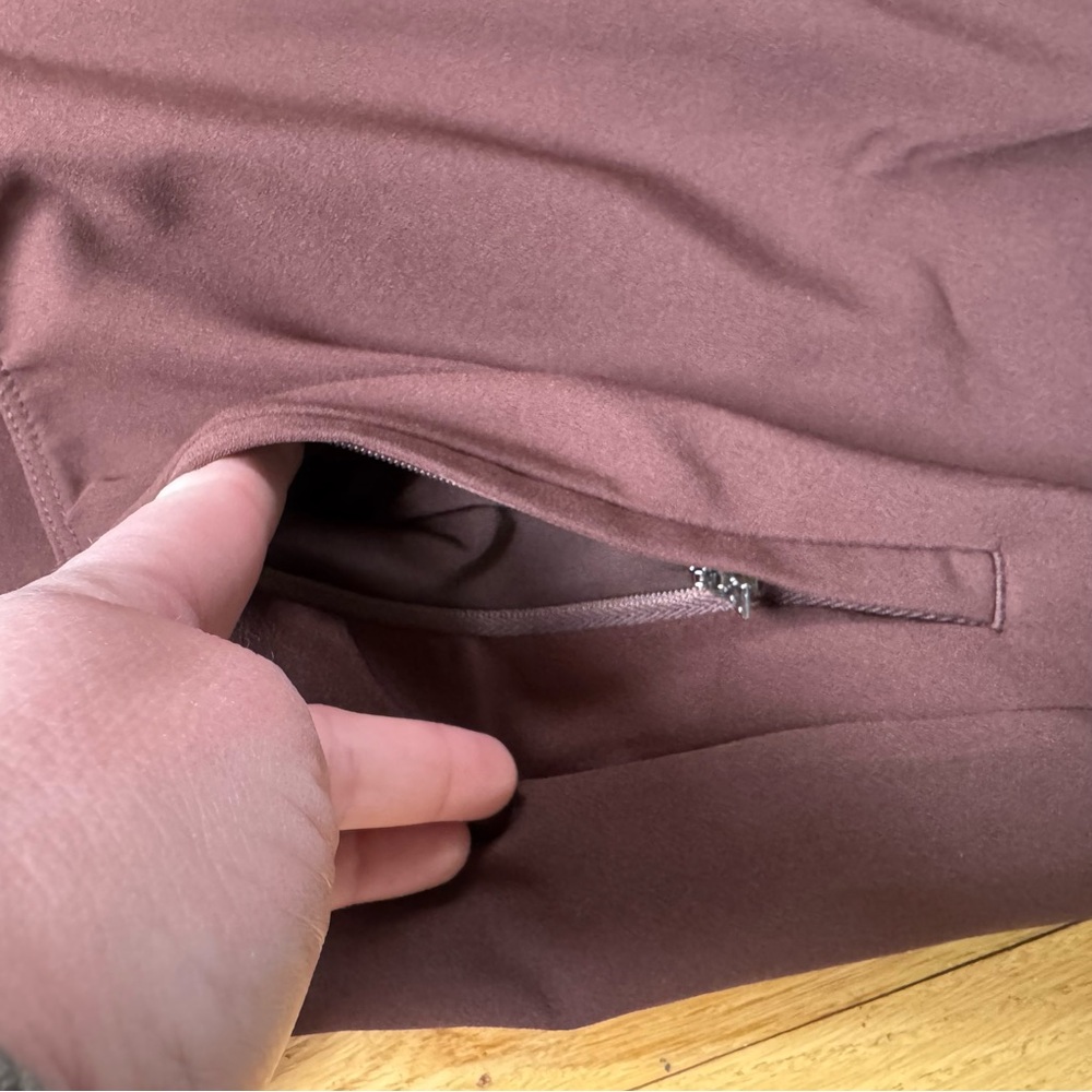 Athleta Endless Pants in color “Woodland” brown - Picture 3 of 5